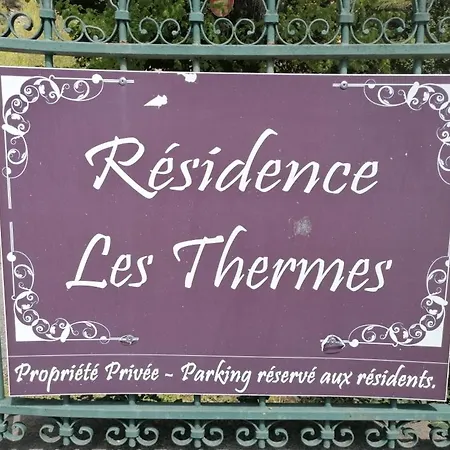 Calme Et Arbore, 34 Apartment